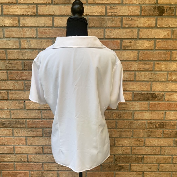Notations White Short-sleeve Button-up Blouse - Picture 3 of 3